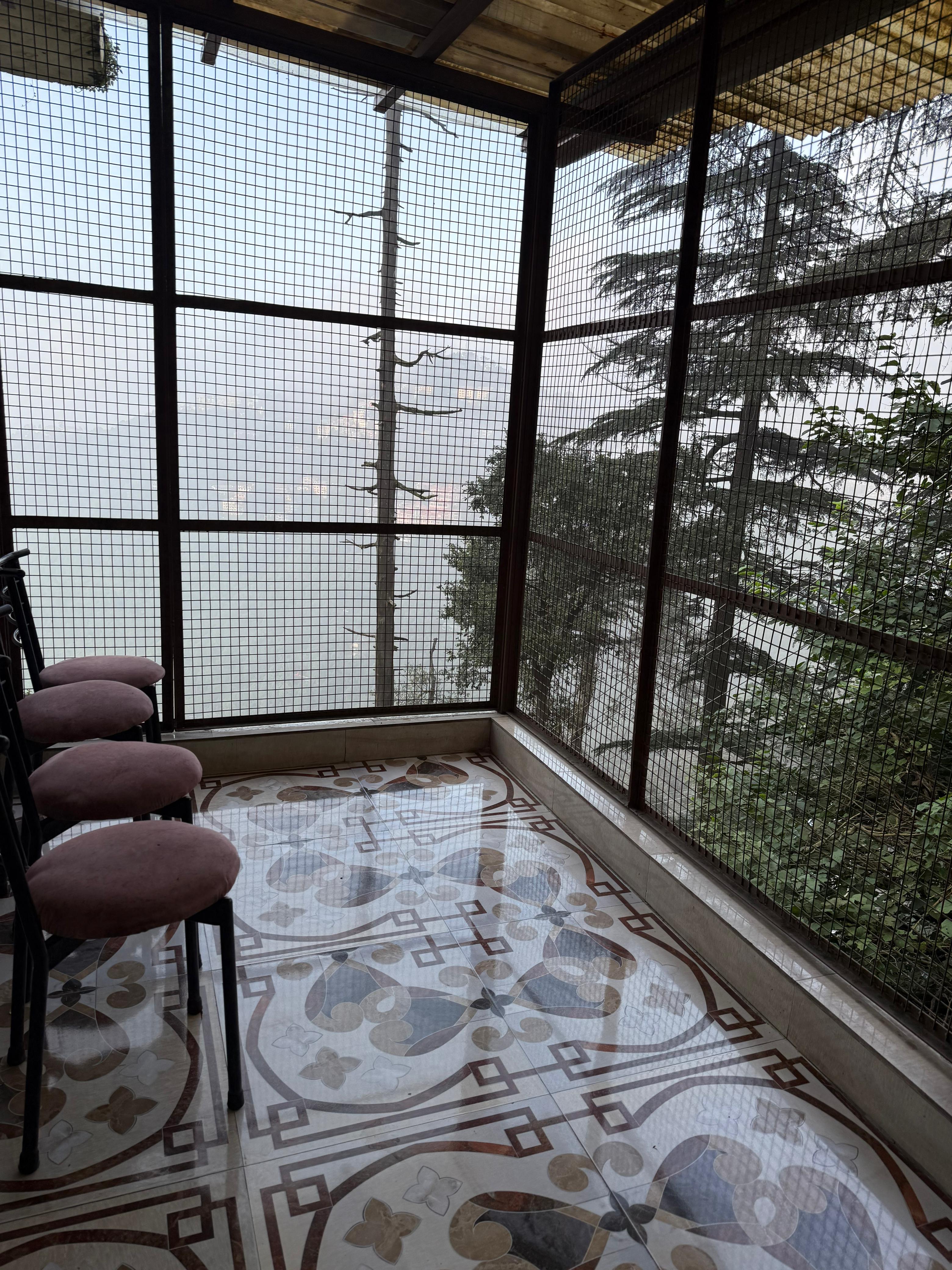 Hotel Gold - Tap to explore photos