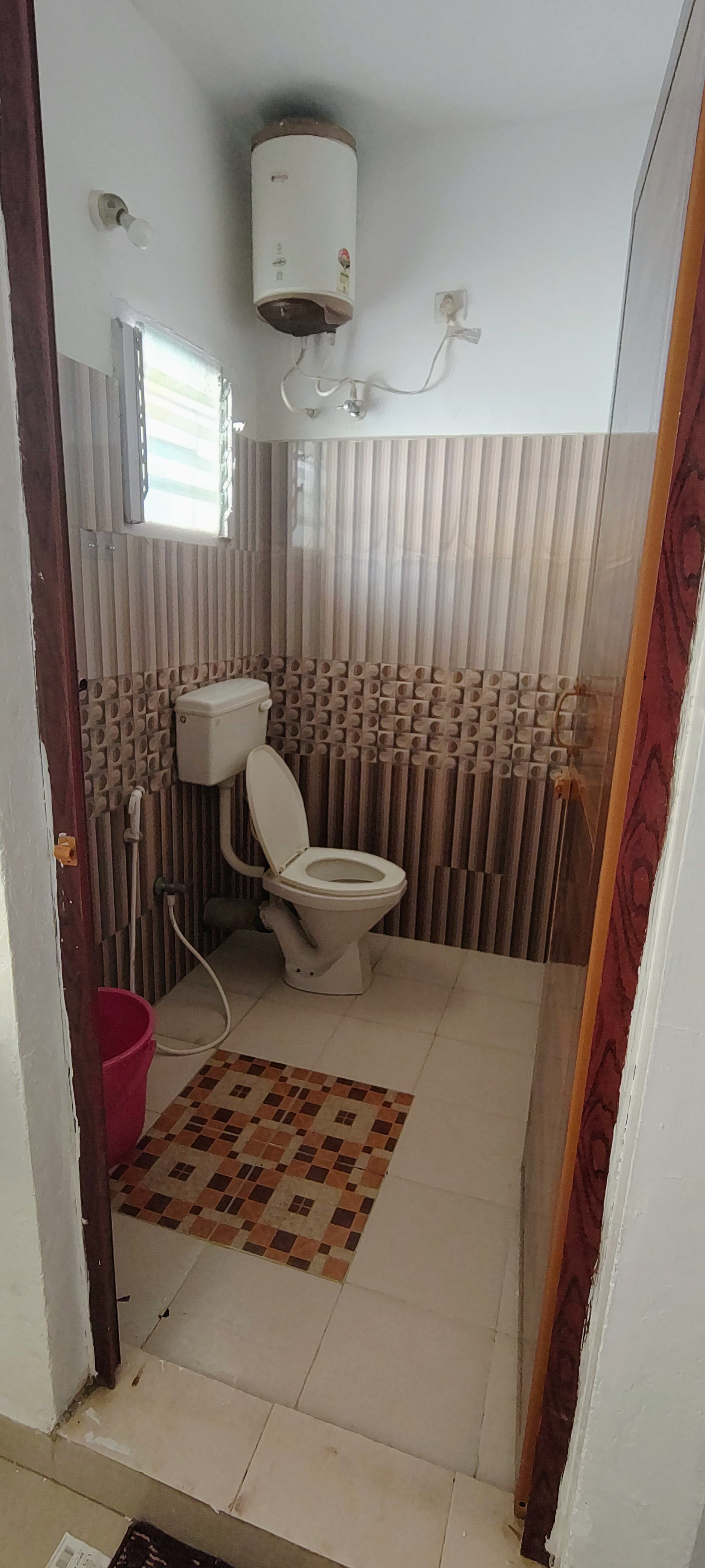 VK HOMESTAY - Tap to explore photos