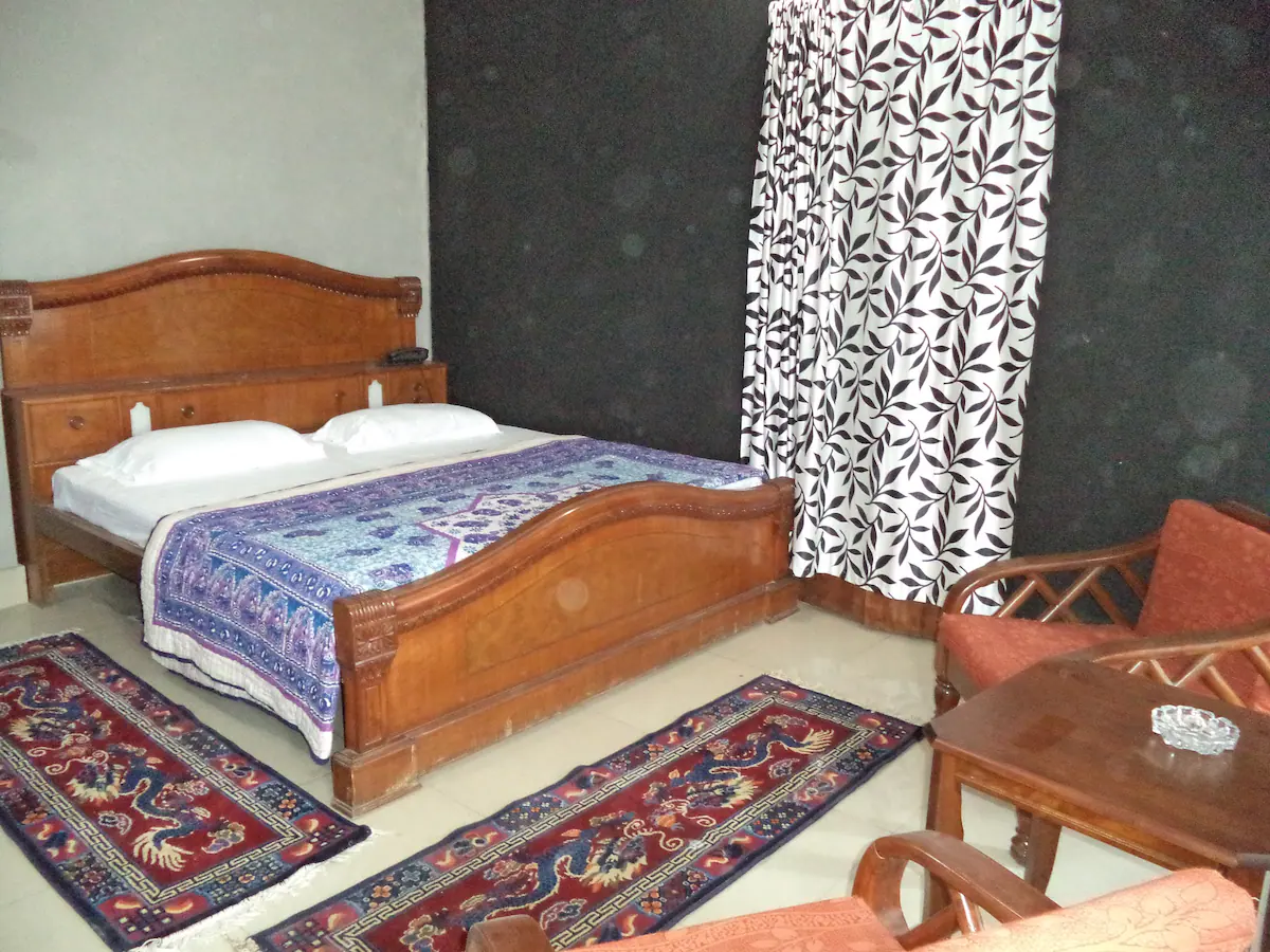 Lime Villa on Gangaghat | Bed & Breakfast Room Type - Room Bathroom and Kitchen Amor