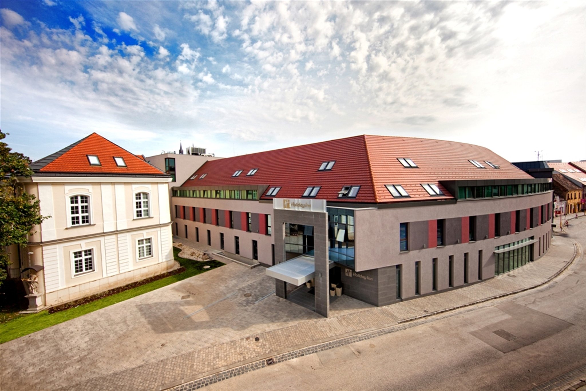 Holiday Inn TRNAVA - Tap to explore photos