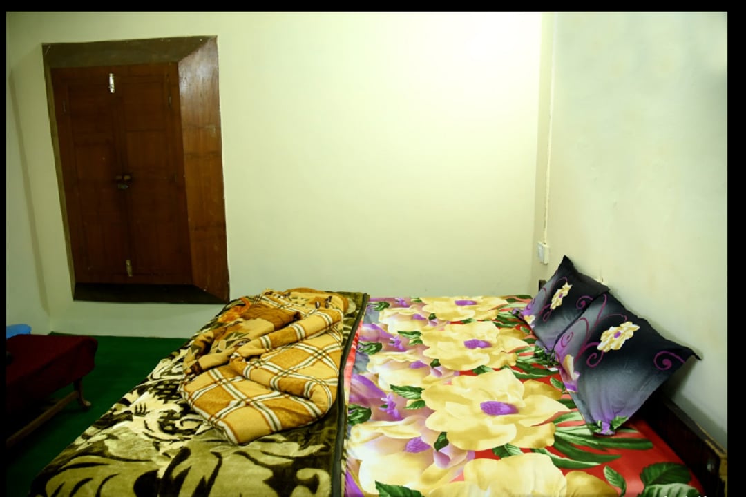 Hotel Anand Sundar - Tap to explore photos