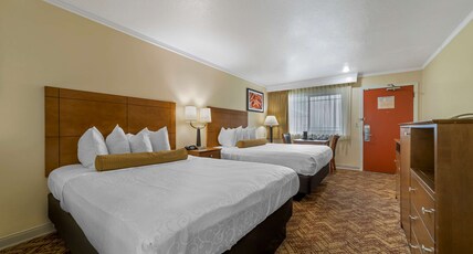 Best Western Plus Northwoods Inn Room Type - 2 Queen Beds, Non-Smoking, Microwave And Refrigerator, Interior Room, Full Breakfast Best Western Plus Northwoods Inn Room Type - 2 Queen Beds, Non-Smoking, Microwave And Refrigerator, Interior Room, Full Breakfast