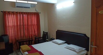 HOTEL CLASSIC Room Type - DELUXE ROOM NON A/C