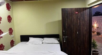 PURVI GUEST HOUSE Room Type - Super Deluxe AC Rooms