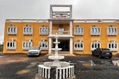 raj mahel guest house