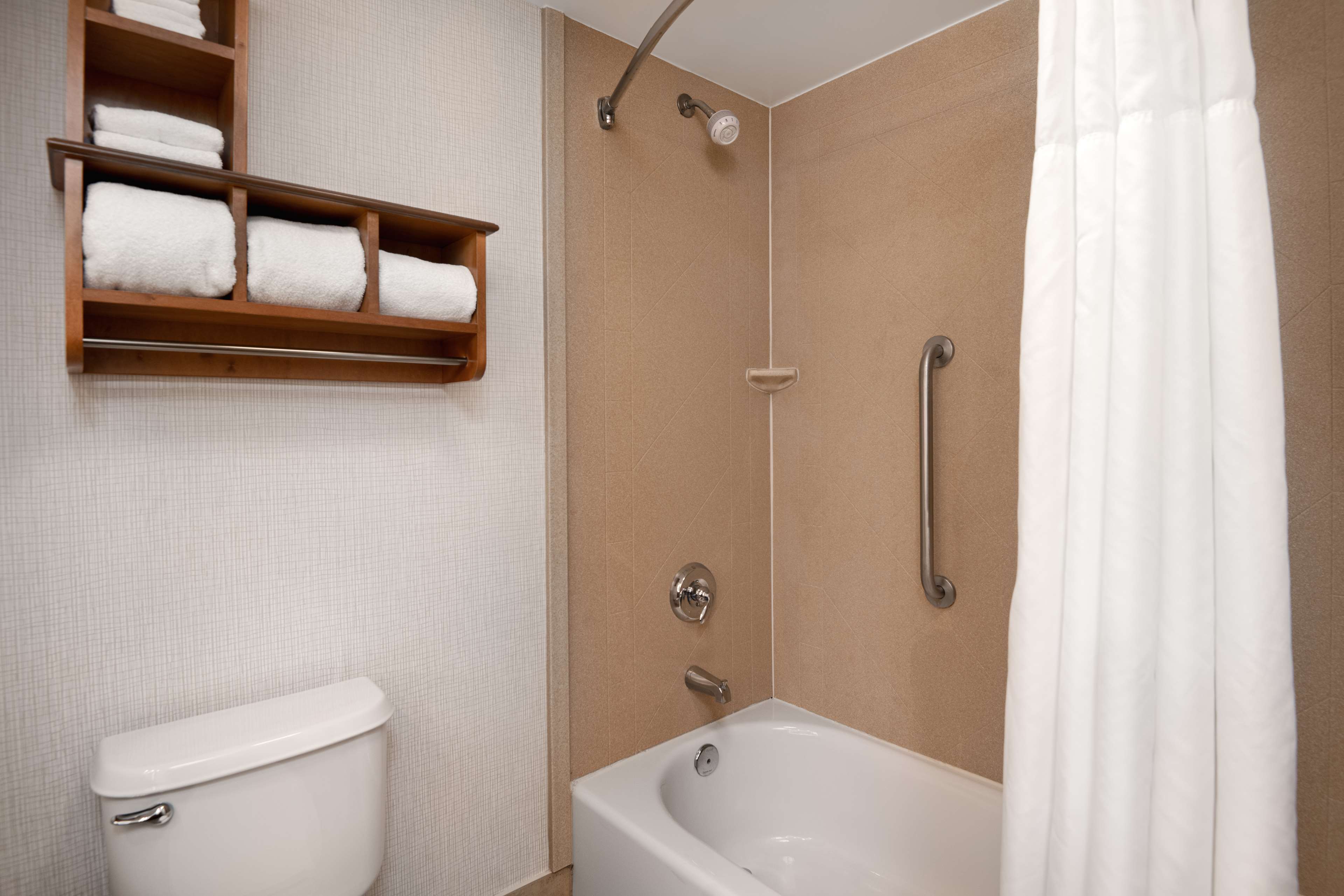 Hampton Inn Tallahassee-Central - Tap to explore photos