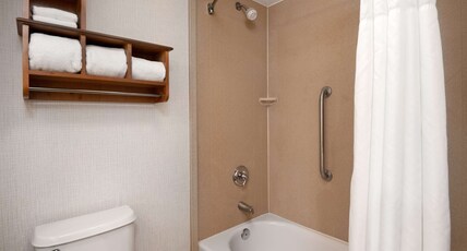 Hampton Inn Tallahassee-Central Room Type - 2 QUEEN BEDS NONSMOKING
