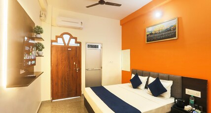 Shree Ram Lalla Room Type - DELUXE A.C ROOM (2 ADULTS 1 BED)