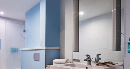 Novotel Athenes Room Type - Family Room, 1 double bed with double sofa bed Novotel Athenes Room Type - Family Room, 1 double bed with double sofa bed