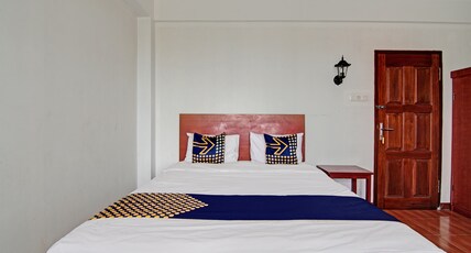 Hotel O Pondok Anggrek Syariah Room Type - SPOT ON NON AC double