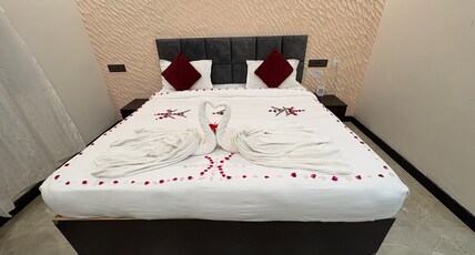 HOTEL STATUS CLUB Room Type - Deluxe