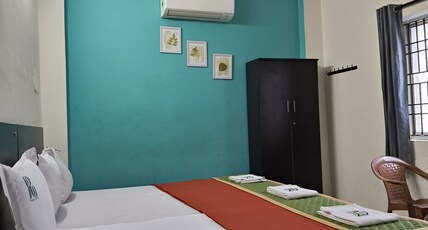 Royal Green Accommodation Room Type - DELUXE TRIPLE ROOM