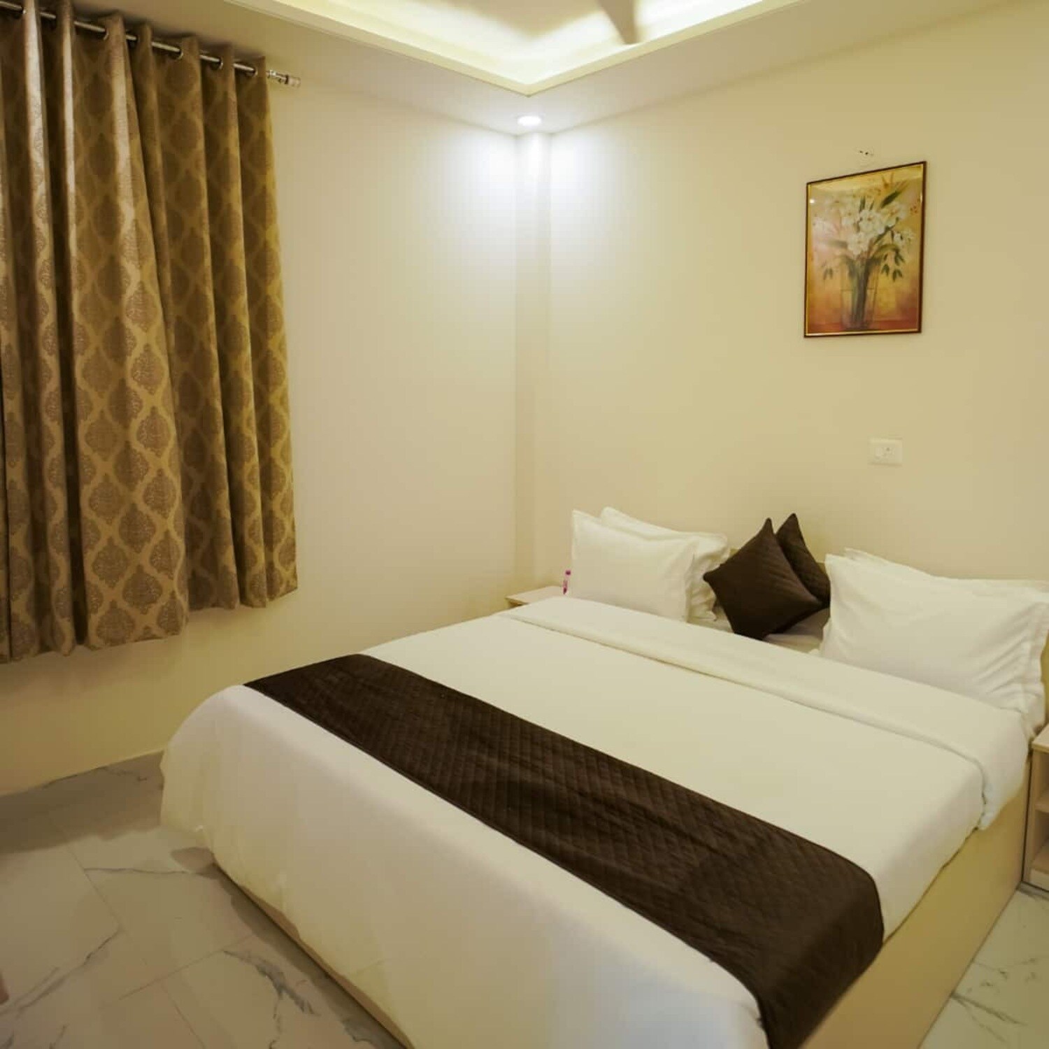 Shree Leela Holiday Homes - Tap to explore photos