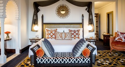 Jumeirah Al Qasr Room Type - Arabian Family Club Room Jumeirah Al Qasr Room Type - Arabian Family Club Room