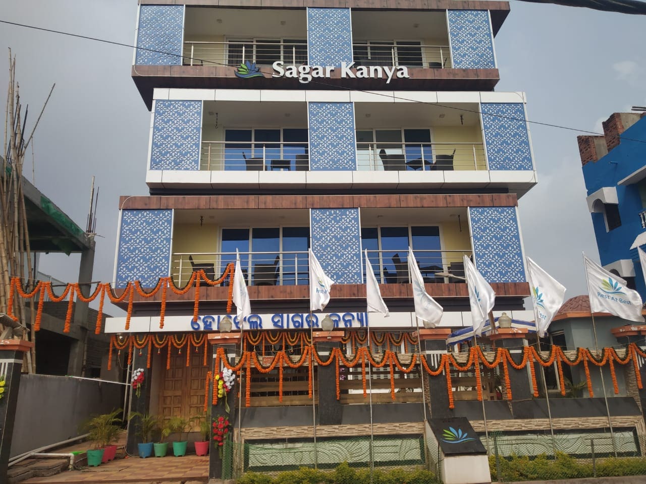 HOTEL SAGAR KANYA INN ,100mtrs from Sea Beach - Tap to explore photos