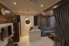 hotel prakriti inn