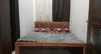 GURU JI GUEST HOUSE Room Type - STANDARD