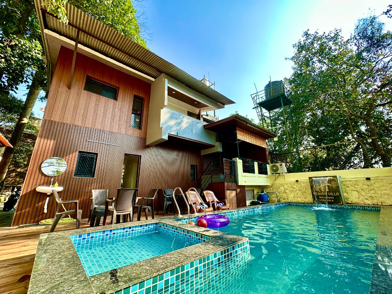 Heaven@The Mannat Sanctuary by Shreeji's Stays - Tap to explore photos