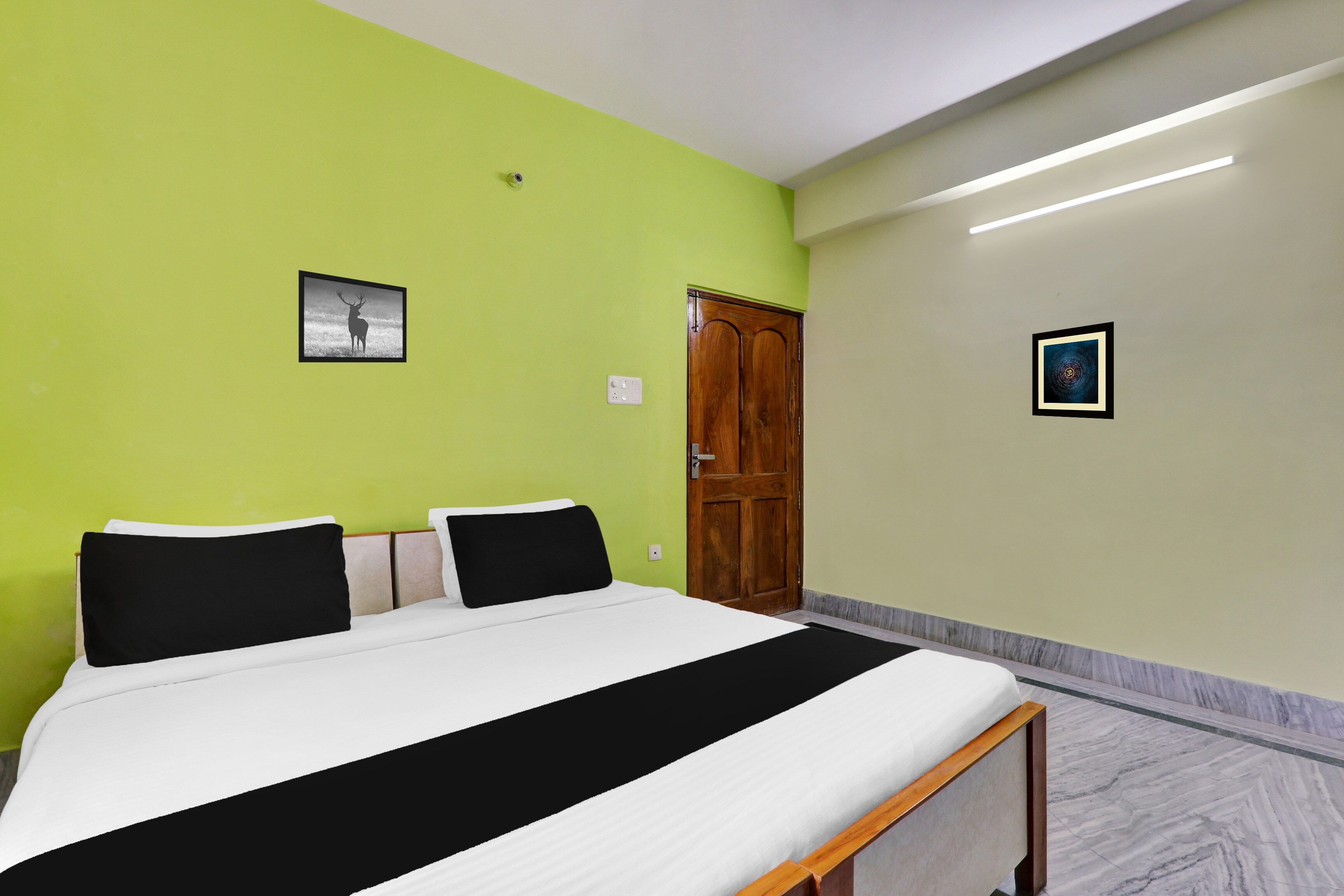 Hotel O Westend Inn - Tap to explore photos