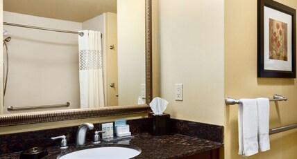 Hampton Inn and Suites Mission Room Type - 1 KING ACC W TUB NON SMOK