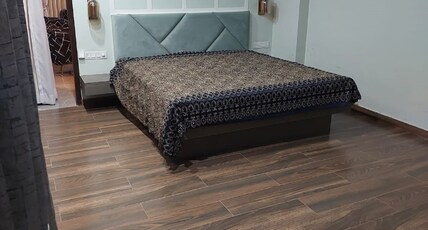 Royal Nest Premium Room Type - Deluxe King Room