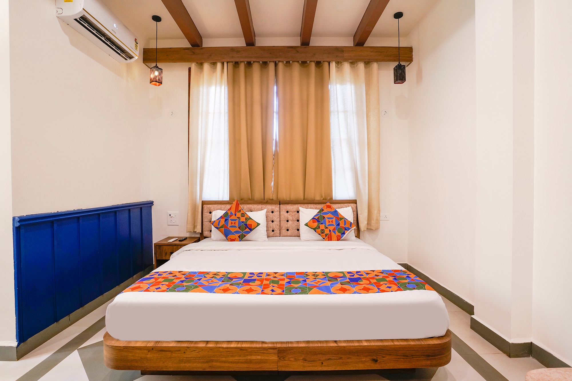 FabHotel Pushpa Inn - Nr. Vagator Beach - Tap to explore photos