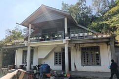 ROKOVILHUNO HOMESTAY