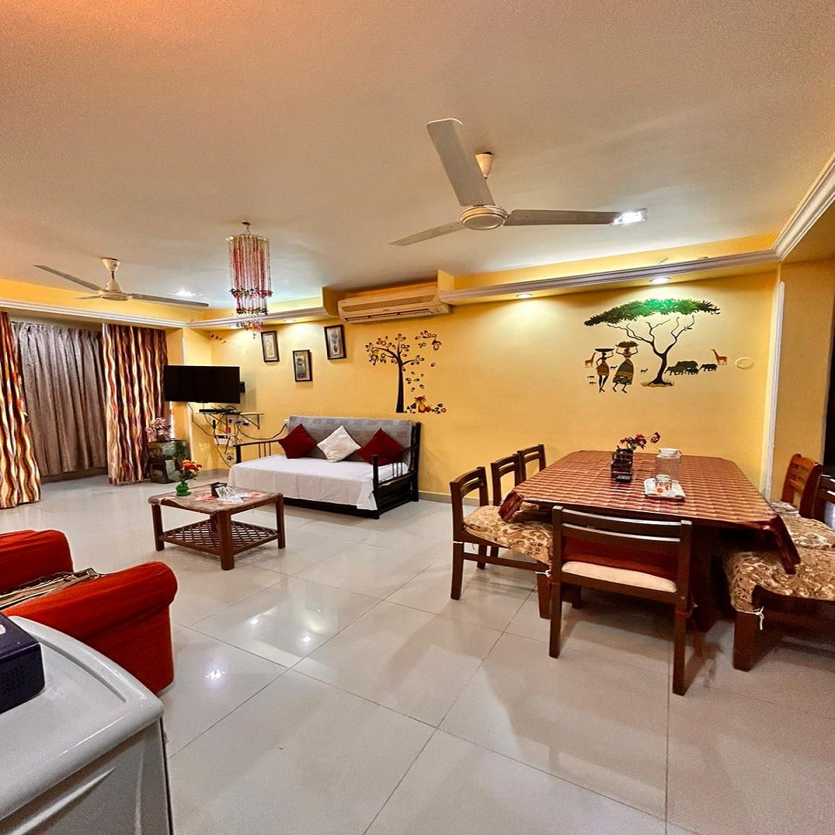 Omi Homestays near Miramar beach - Tap to explore photos
