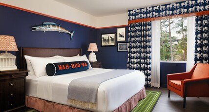 Graduate by Hilton Charlottesville Room Type - GRADUATE KING ACCESS TUB