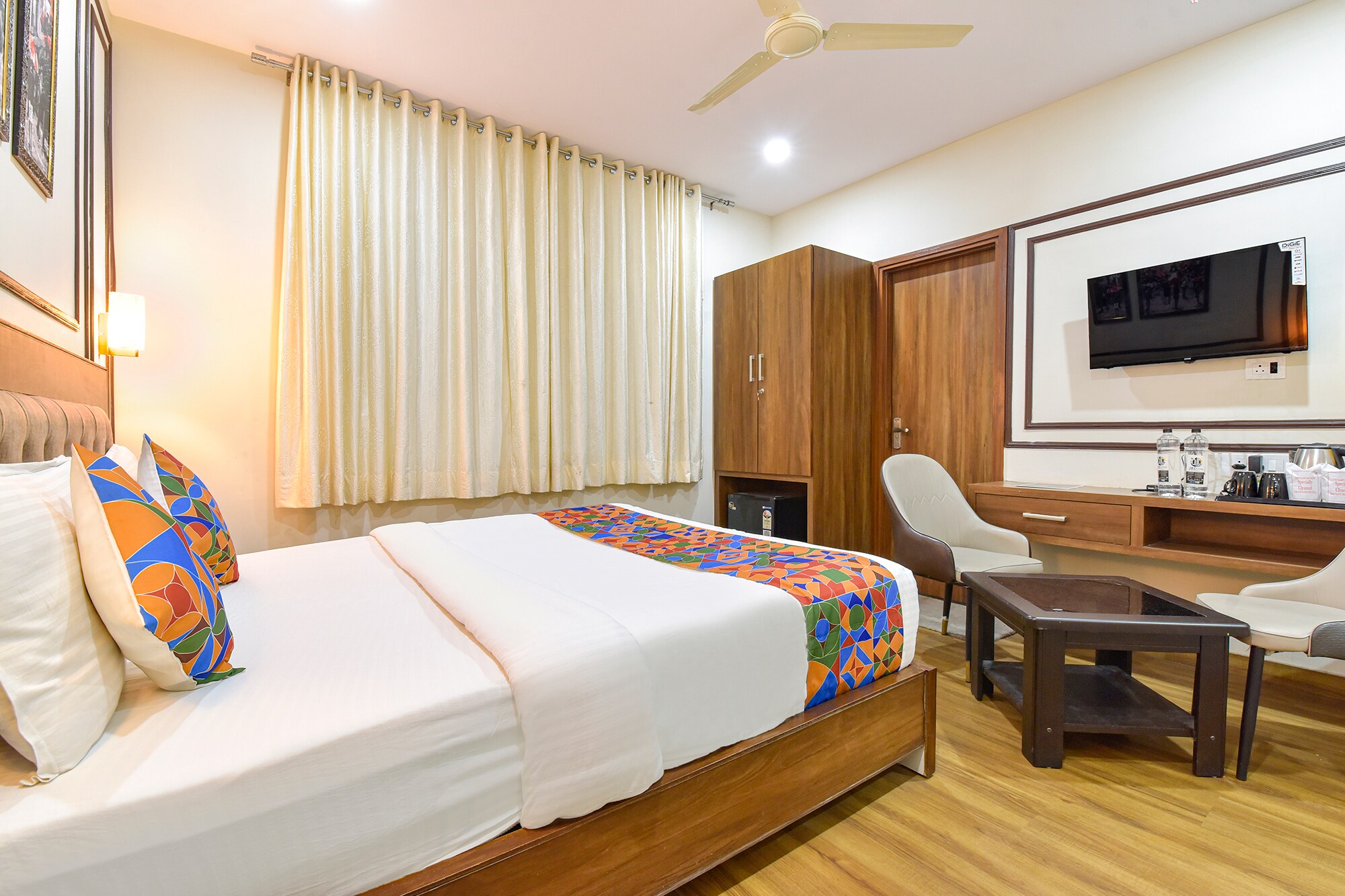 FabHotel LFC - Tap to explore photos