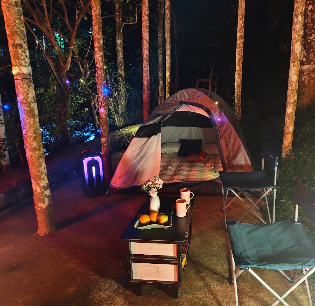 Nature Escape: Cozy Tent Retreat Riverside - Tap to explore photos