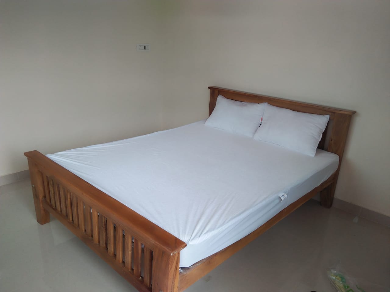 SRI ANNAPOORNESHWARI BOARDING AND LODGING - Tap to explore photos