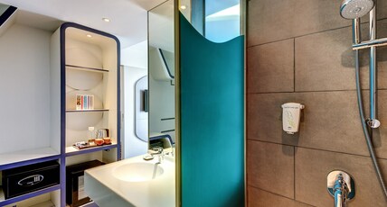Ibis Styles Johor Iskandar Puteri Room Type - Family Room with 1 Queen Size Bed