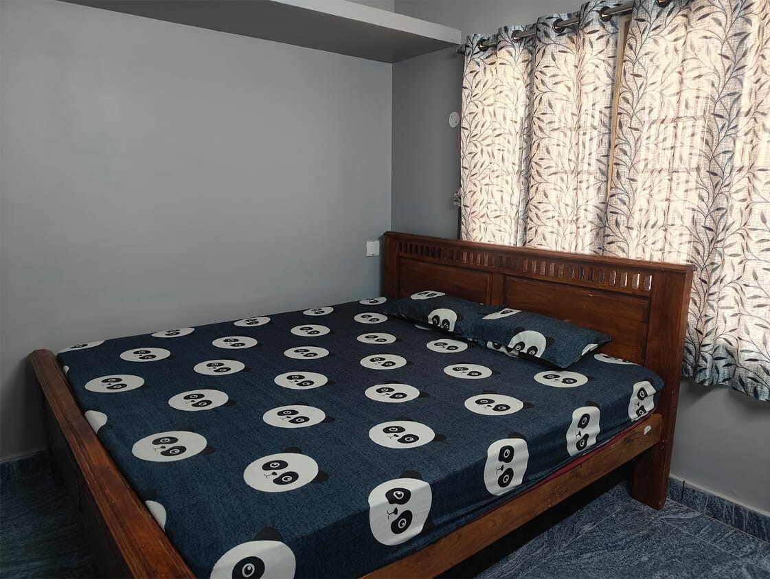 DD Rooms - Tap to explore photos