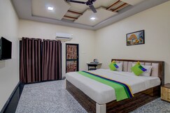 Treebo Royal, Chandrapur