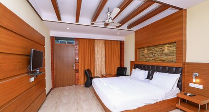 Pearl Park Beach Resort Room Type - Deluxe Room  Garden View