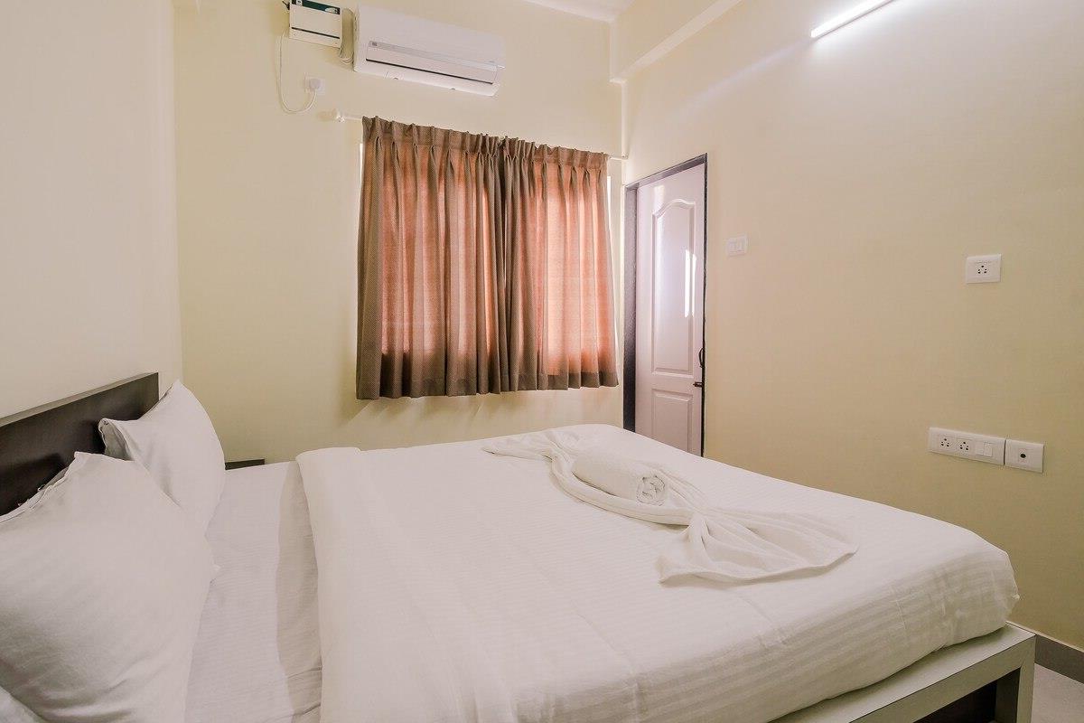2 BHK Exotic Apartment with Pool Anjuna Vagator - Tap to explore photos