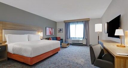 Candlewood Suites Kingston West, an IHG hotel Room Type - 1 King Studio Full Kitchen Sofa Bed