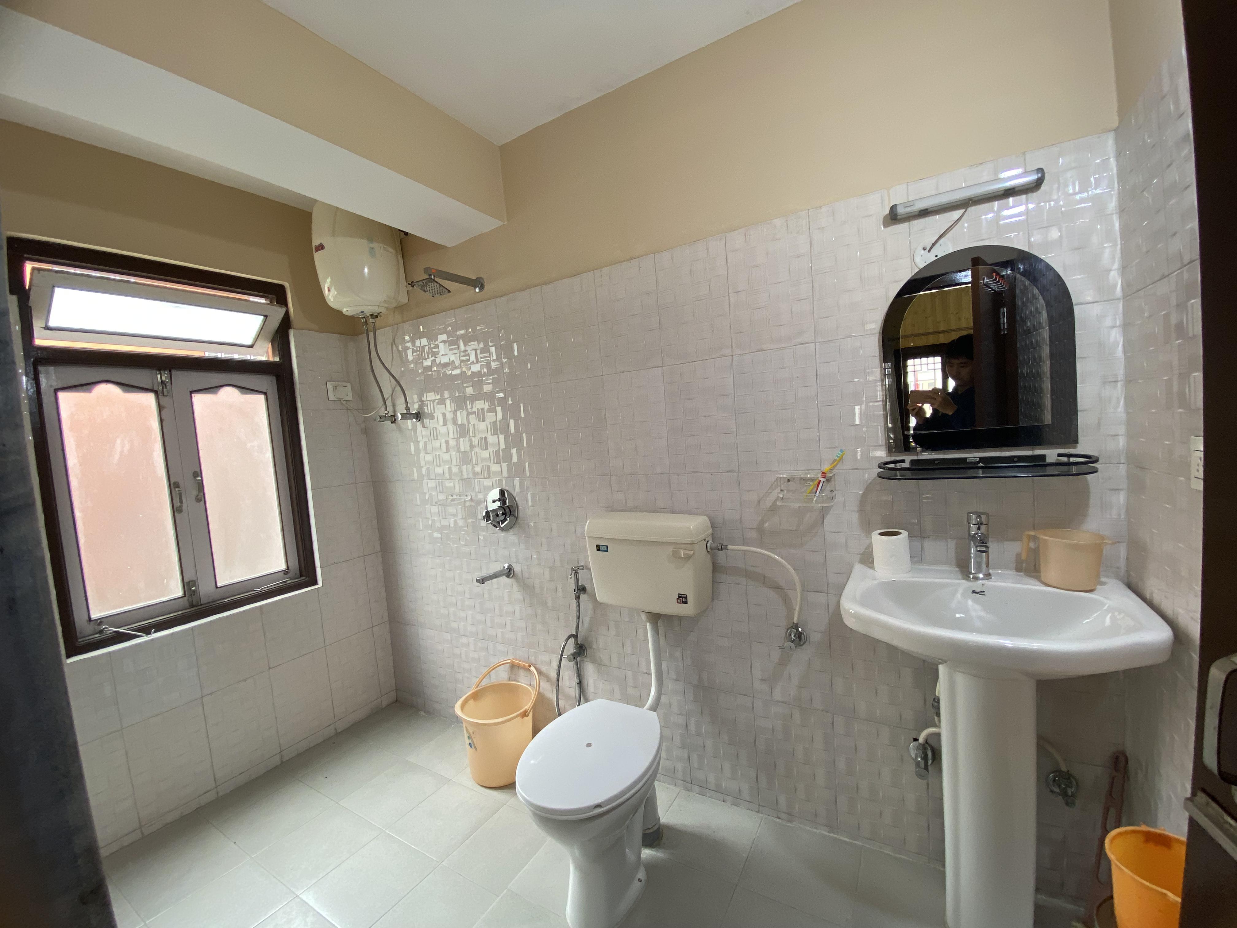 Holiday inn homestay - Tap to explore photos
