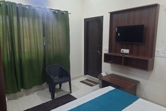 Sundaram Homestay 10 -Mtrs from Isbt
