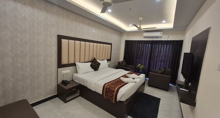 Railview Premium- Bhubaneswar Railway Station Room Type - AC PREMIUM ROOMS