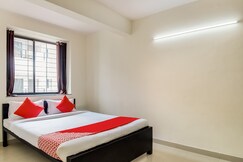 Hotel O Galaxy Near INOX