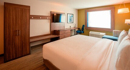 Holiday Inn Express & Suites CD. JUAREZ - LAS MISIONES Room Type - 1 King Standard