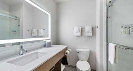 undefined Room Type - 2 Queen Standard