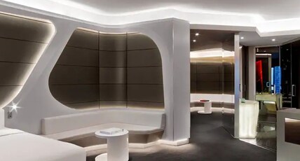 V Hotel Dubai, Curio Collection by Hilton Room Type - KING VERY DELUXE ROOM