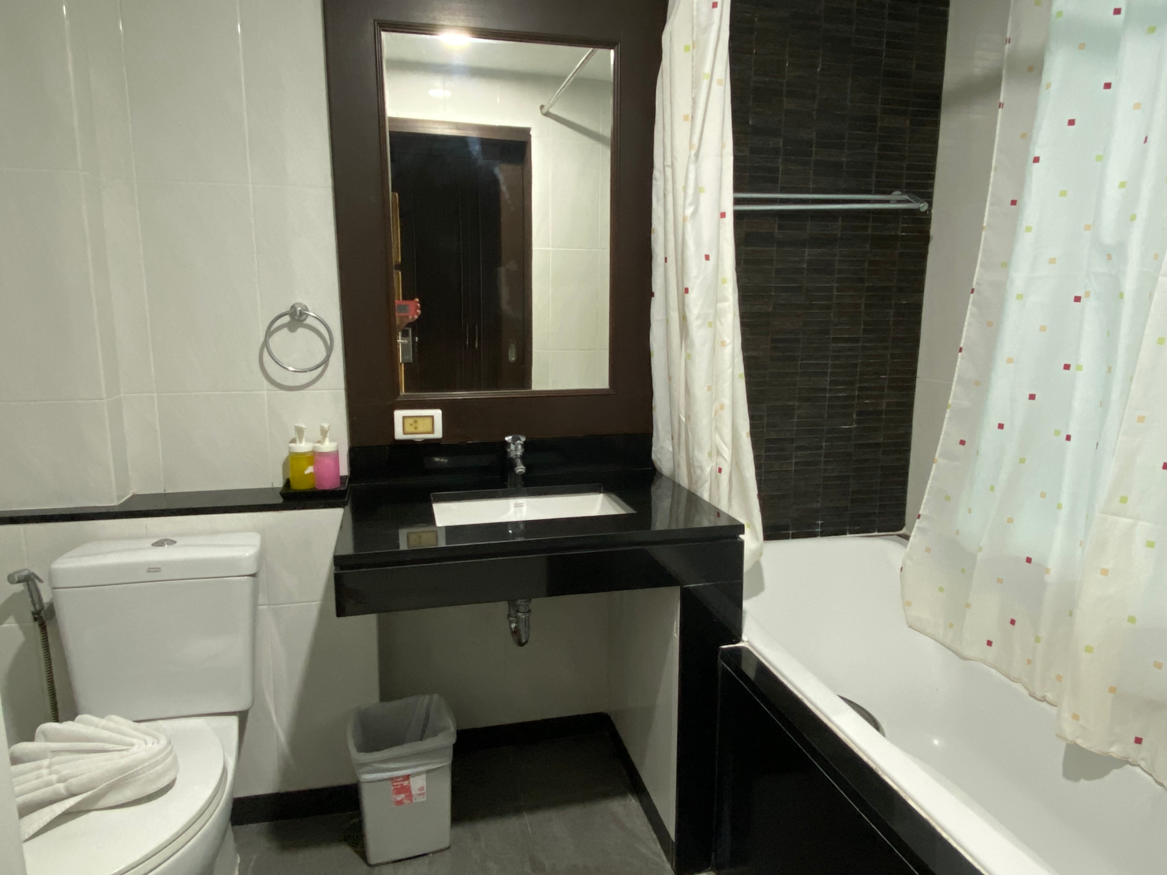 77 Patong Hotel & Spa - Tap to explore photos