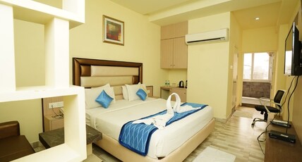 Hotel SK Riverfront Room Type - Deluxe Room