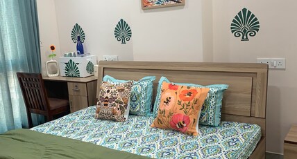 Bumble bee Room Type - Bumblebee 3