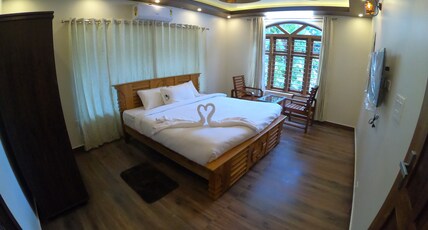 Serene Valley Resorts Room Type - Twin bedroom villa with indoor sit down pool