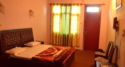 Hotel New Dolma Room Type - Semi Deluxe Room